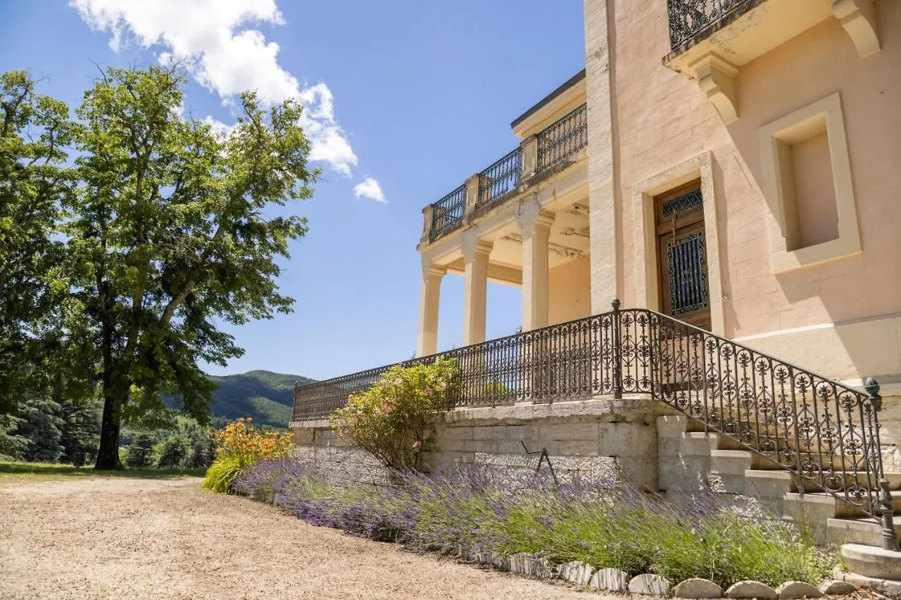 Domaine Les Sources de Dieulefit  Hotel
